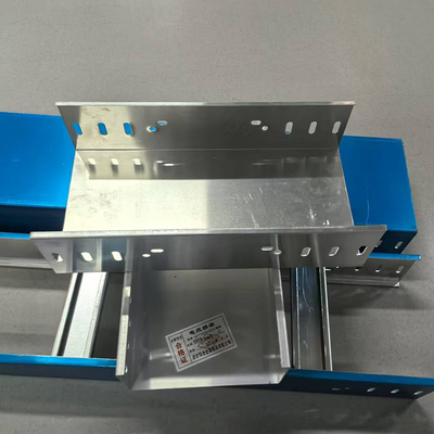 Indoor Shielded GI Cable Tray Trunking 50x50 Corrosion Resistance
