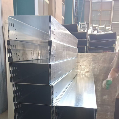 Solid Bottom Hot Dipped Galvanized Trunking Slotted Aluminium Perforated Cable Tray 300x150