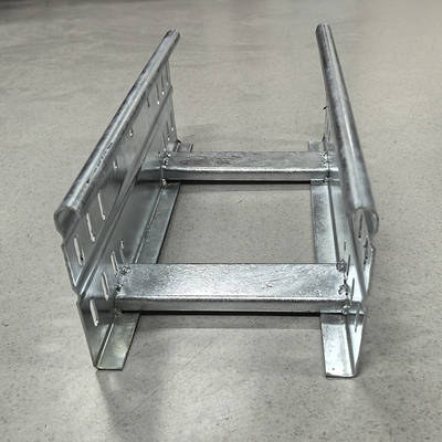 Hot Dipped Galvanized 50x50 Cable Tray Trunking Raceway Medium Duty